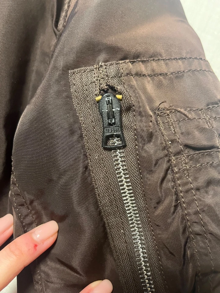 Alpha Industries MA-1, foto 3 de 5