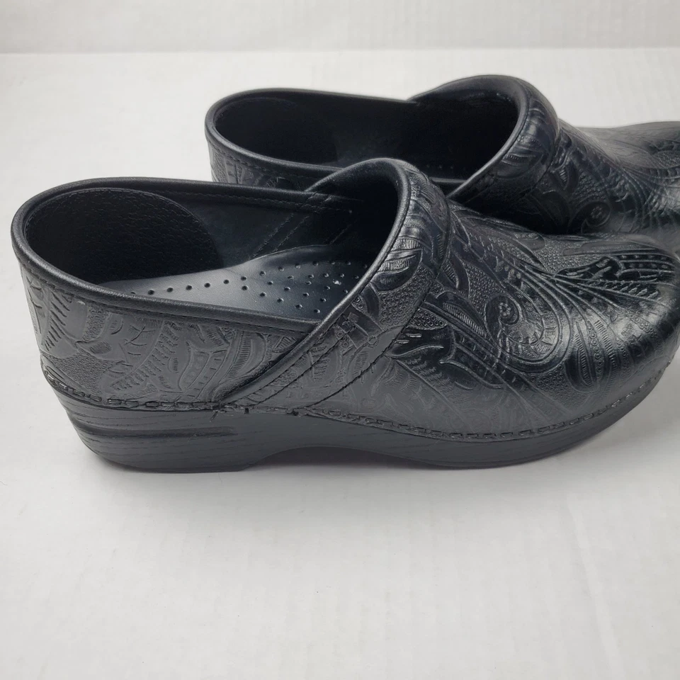 Dansko Platform Mule Clog Shoes Sz 39 US Black Embossed Leather  US 8.5/9 - Image 3 of 4