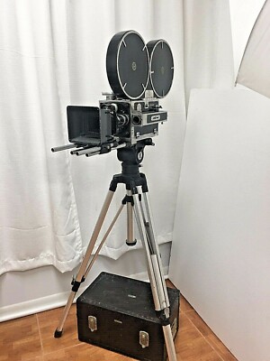 DeVry Supreme 35mm Optical Sound Newsreel & Studio Camera Circa 1940's