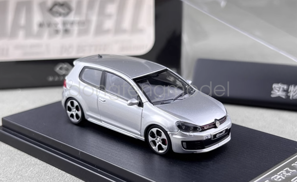 Maxwell 1:64 Scale Silver For Golf MK6 Coupe Sports Diecast Metal
