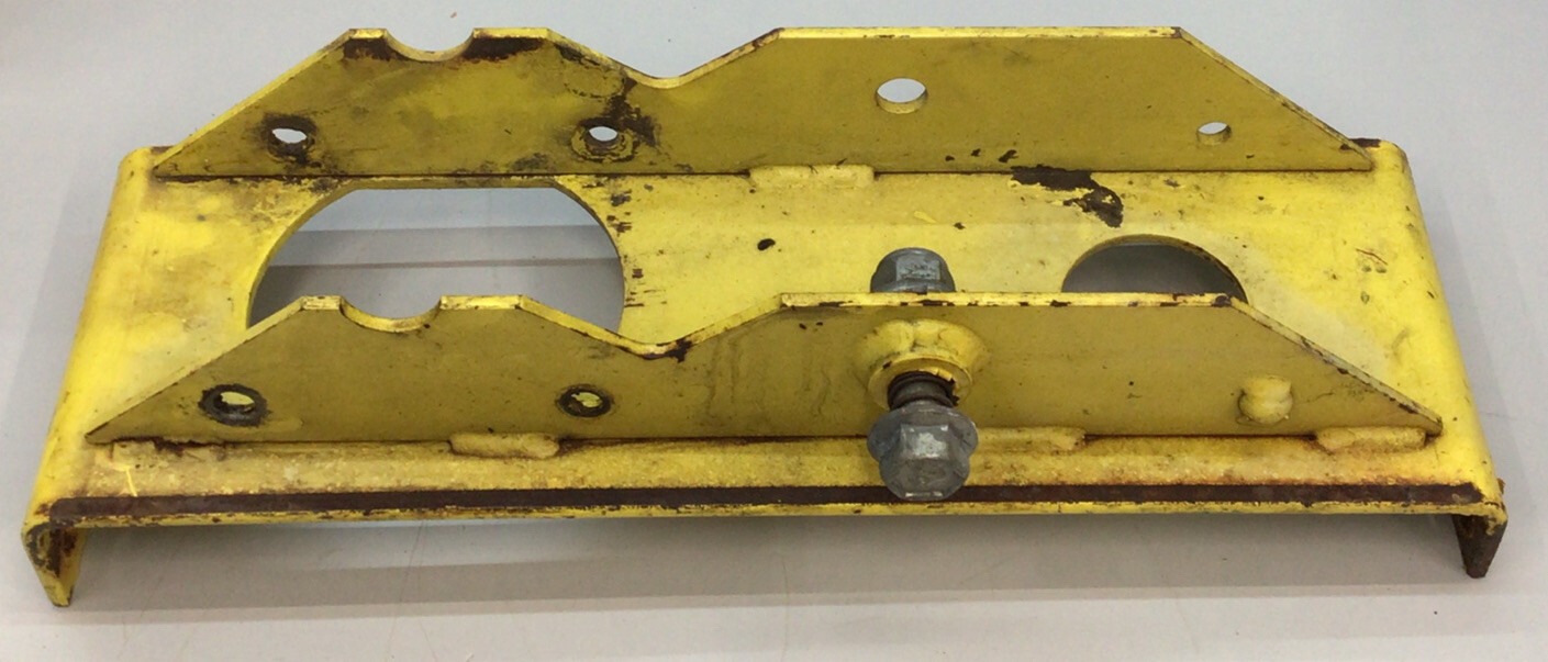 JOHN DEERE 60IN MOWER DECK GEAR BOX MOUNTING PLATE F912 F915 F930 F935 AM121730 eBay