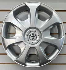 2000-2004 Toyota AVALON 15" 7-spoke Silver Hubcap Wheelcover Factory Original