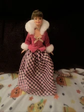 Vintage 1996 Winter Rhapsody Barbie Brunette Mattel Avon #184851