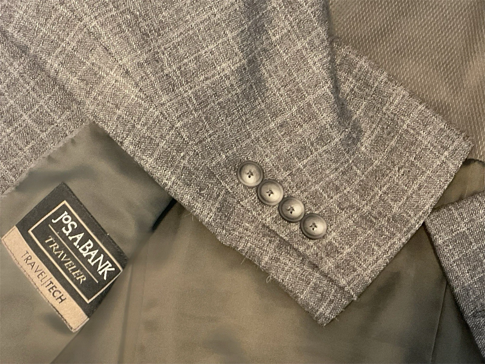 JOS.A. Bank Traveler Tech Blazer Sport Coat Plaid Checkered Pattern