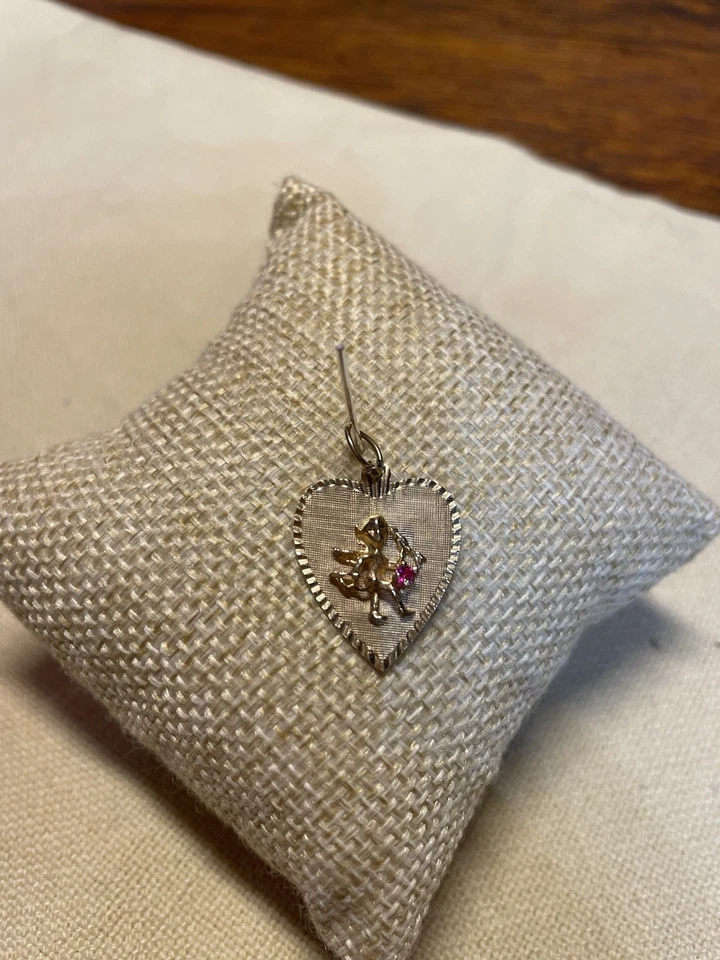 Vintage 14K Yellow Gold Valentine’s Day Heart Cherub Love Cupid Ruby Charm - Image 2 of 4