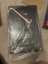 Hot Toys Star Wars Kylo Ren MMS320 1 6th Scale Collectible Figure