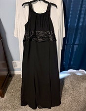 David's Bridal Black Chiffon A-Line Long Scoop Neck Sleeveless Zip Dress 16