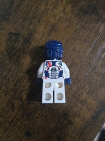 Lego Marvel Avengers Super Heroes Minifigure Iron Legion 76038 LG27