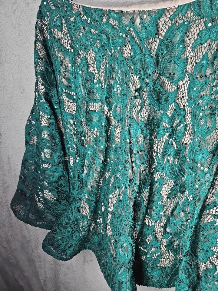 My Michelle Emerald Green Fully Sequined Short 2 Pc Dress Full Skirt Lace Sz 15 - Image 3 of 4