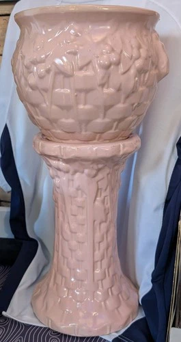 Nelson McCoy Berries & Leaves Basket Weave Pattern PINK Jardiniere W/Base