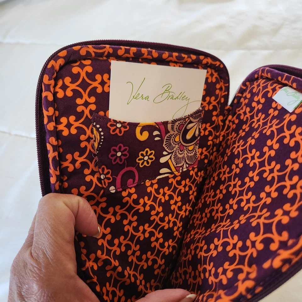 Vera Bradley E Reader Sleeve Safari Sunset Pattern 7 In X 9 In New With Tags - Image 3 of 4