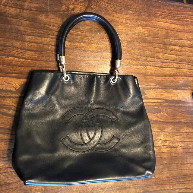 70's, 80's Vintage CHANEL genuine black suede leather kiss lock