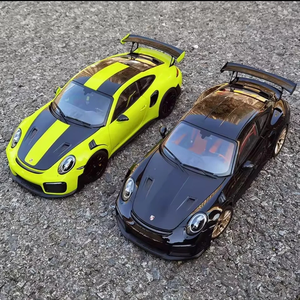 AutoArt 1:18 Porsche 911 (911.2) GT2 RS Limited Edition High Quality Car Model - Image 3 of 4