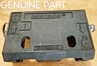 Cascade Hook C-675514  Lower Hook-CLASS ll  W/PIN GENUINE PARTS CASCADE