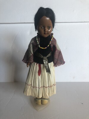 Vintage Indianer Indianerin Puppe. 10 3/4'' hoch.