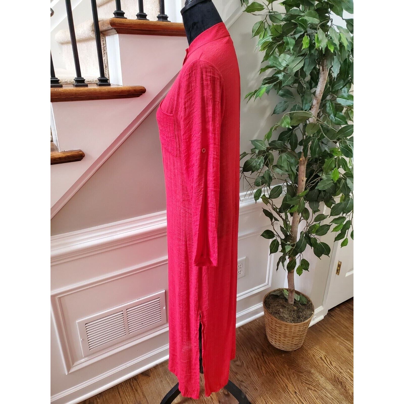 Women's Solid Red Polyester Long Sleeve Button Fr… - image 7