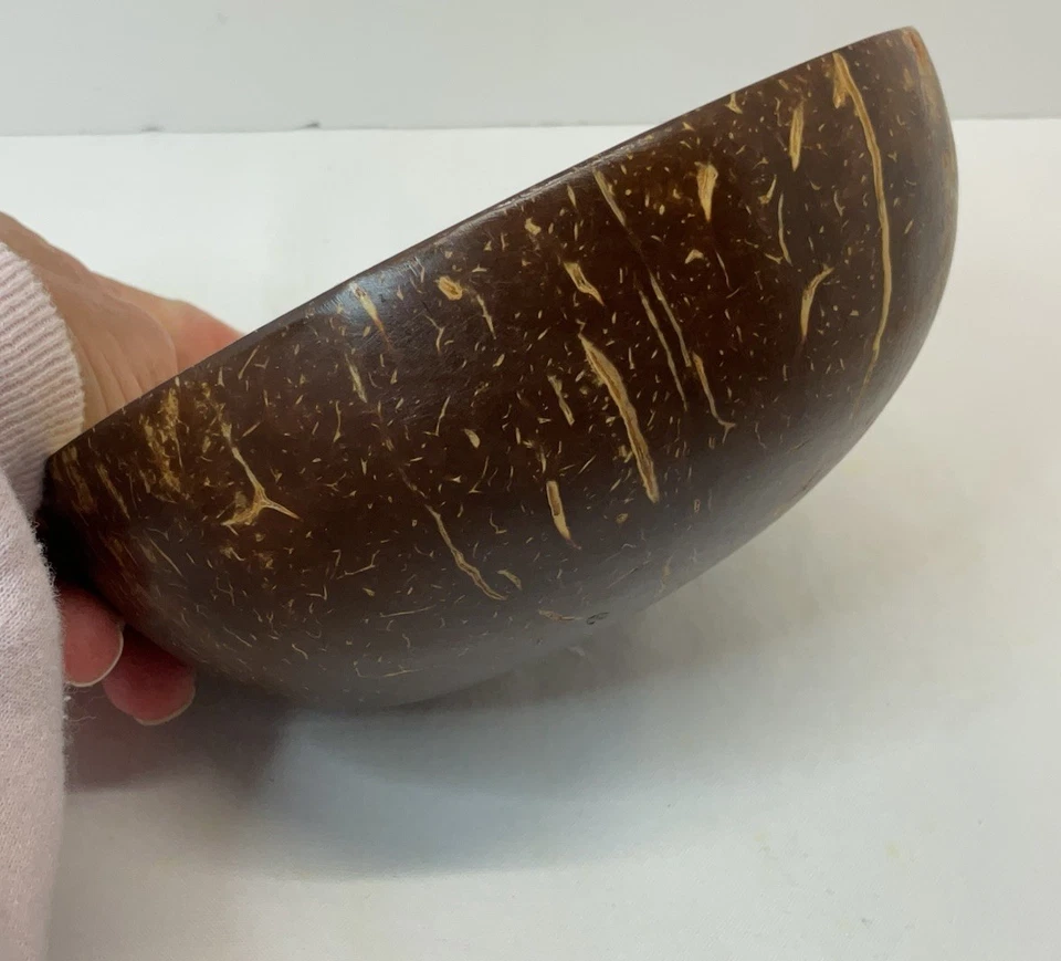 Hermoso mosaico de tazón de cáscara de coco de Tailandia Foto 4 de 4