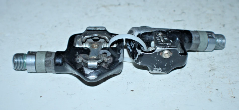 Pedales de bicicleta Wellgo RC-713 SPD sin clip negros 9/16" Bikepacking ¡Envío rápido a EE. UU.! Foto 3 de 4