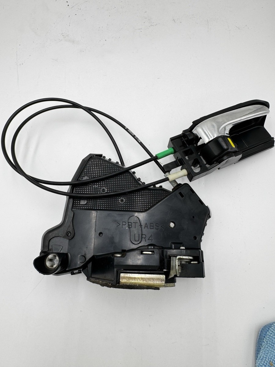 2003-08 Toyota Corolla Front Right Door Lock Latch Actuator W