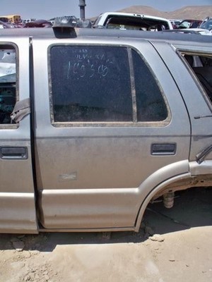 Chassis ECM Transfer Case Left Hand Kick Panel Fits 99-05 ASTRO 28668858