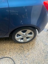 VAUXHALL MERIVA SET OF 17INCH WHEELS AND TYRES