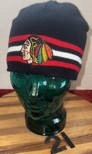 CHICAGO BLACKHAWKS BLACK BEANIE HAT. VGC.   21