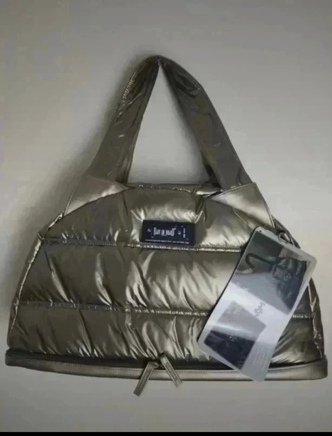 Sac doudoune Metallica : le sac cabas anti-pluie qui protège vos affaires