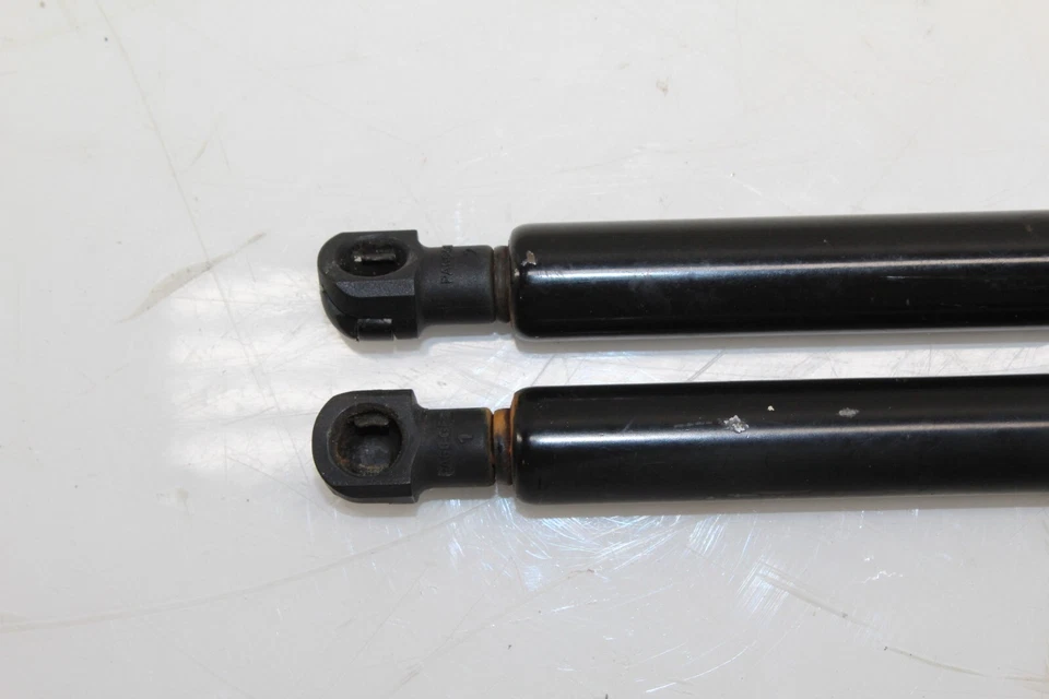 Juego de puntales de soporte de amortiguador para capó Porsche 911 Carrera 1999-2005 99651155101 OEM Foto 2 de 4