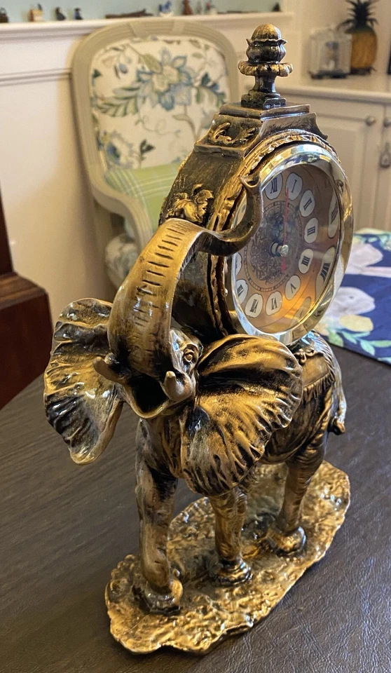 Attractive 12" Gilded Resin Elephant Quartz Table / Mantle Clock- NEW IN BOX 526 - Image 3 of 4