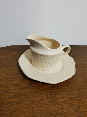 Nautica Bermuda Tablewares Rattan Pattern Gravy Boat Pitcher & Salad Plate