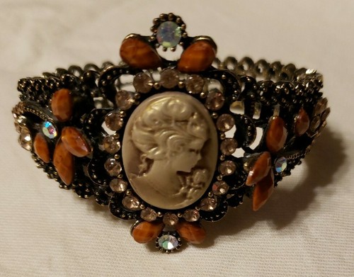 Cameo Lady Crystal Rhinestone Cuff Bracelet Bangle Bracelets - 第 1/5 張圖片