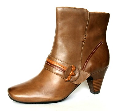 clarks wide fit womens ankle boots