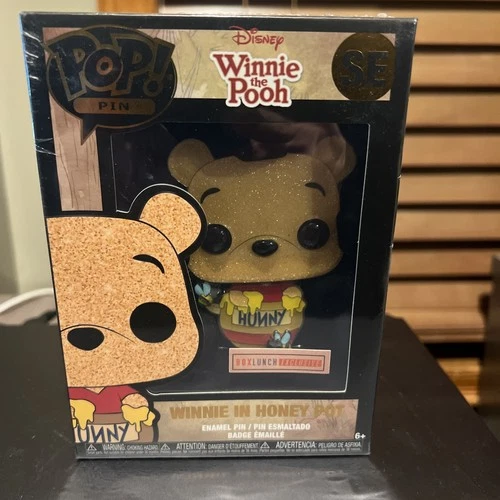 FUNKO POP PIN DISNEY WINNIE THE POOH IN HONEY POT BOX LUNCH EXPO 2022 GLITTER