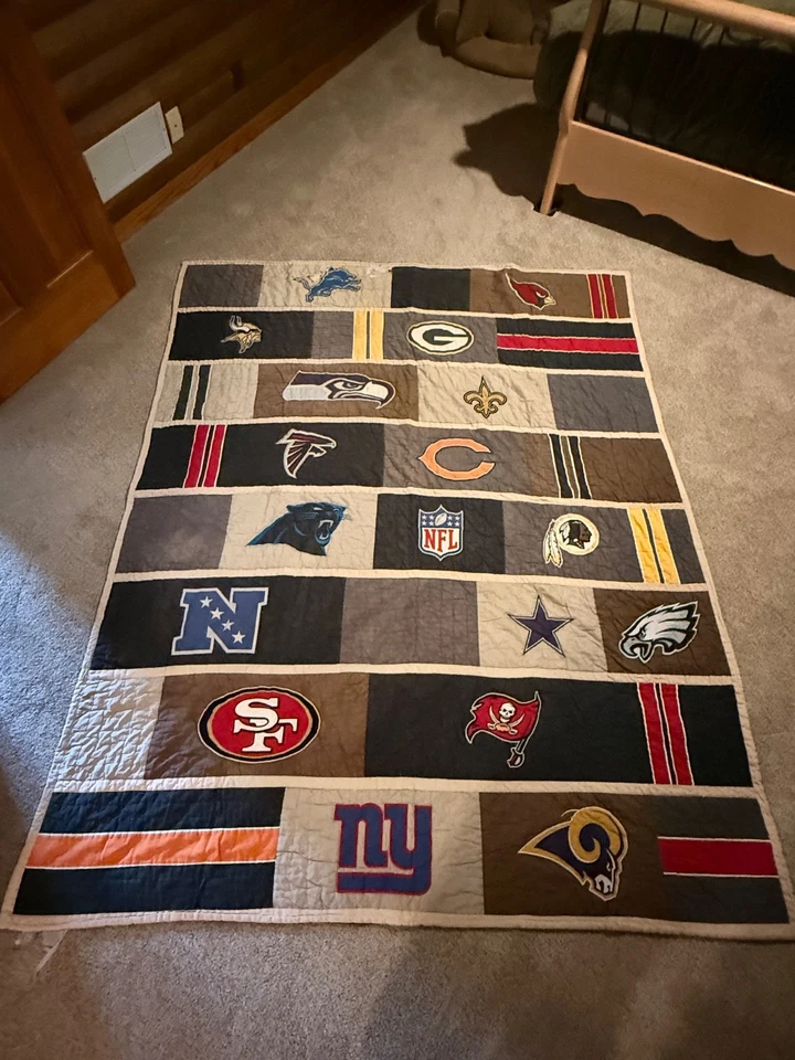 Edredones Pottery Barn Teen NFL Twin 68x86 – AFC (ligeramente usados) + NFC (necesita reparación) Foto 3 de 4