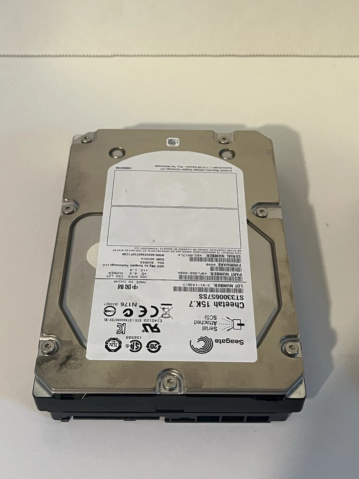 3 Used Seagate Cheetah 300GB 15K.7 3.5" SAS Hard Drives ST3300657SS 9FL066-008 - Image 4 of 4