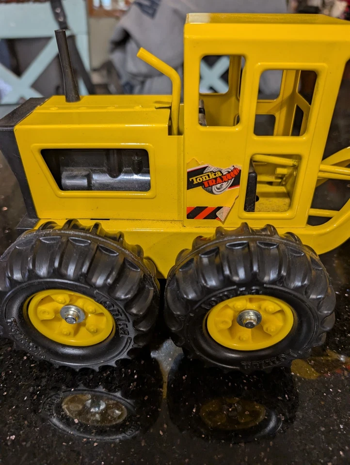Tonka Road Grader Truck Metal With Plastic Wheels Great Shape - Image 2 of 4