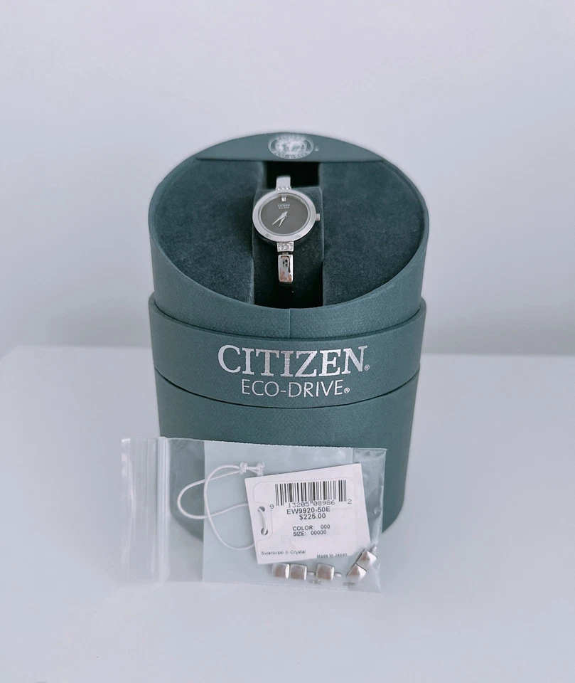 Reloj brazalete Citizen Eco-Drive para mujer con esfera negra de acero inoxidable - Nuevo Foto 2 de 4