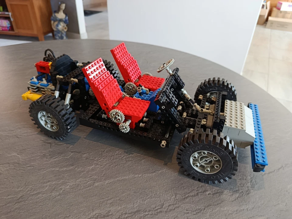 LEGO Technic 8860 Car Chassis, photo 4 sur 5