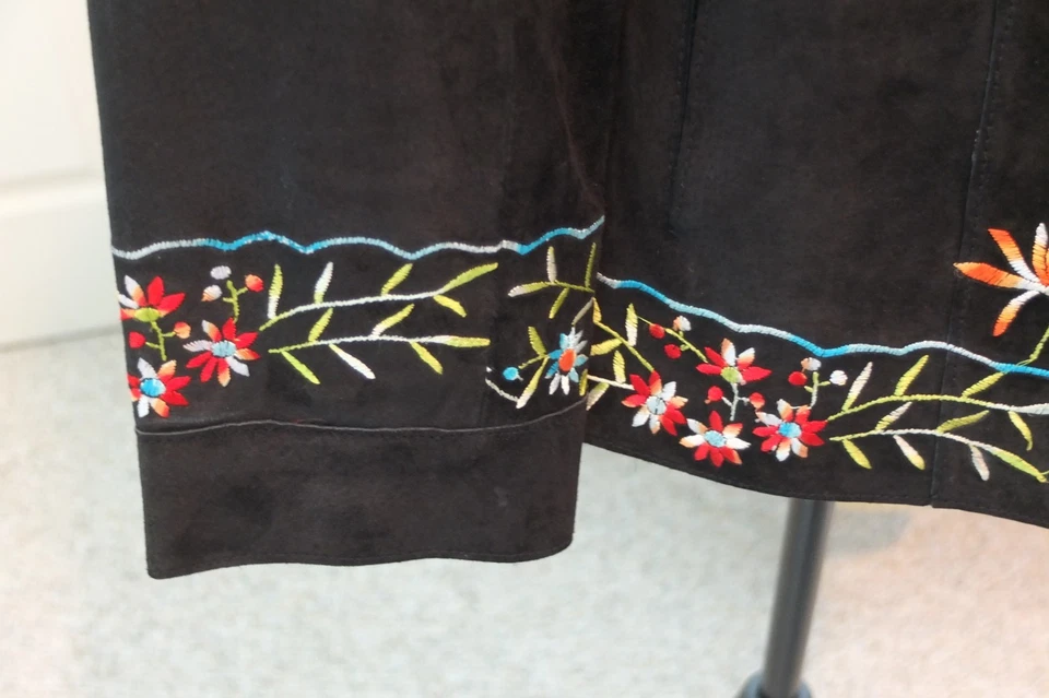 BLK FRIDAY-CYBER MONDAY ONLY/BOHO LUXE/AVANTI EMBROIDERED BLK. SUEDE/FREE SHIP2U - Image 4 of 4