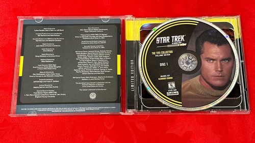 STAR TREK THE ORIGINAL SERIES THE 1701 COLLECTION VOL 7 NEW IMPORT Express Ship - Picture 9 of 13
