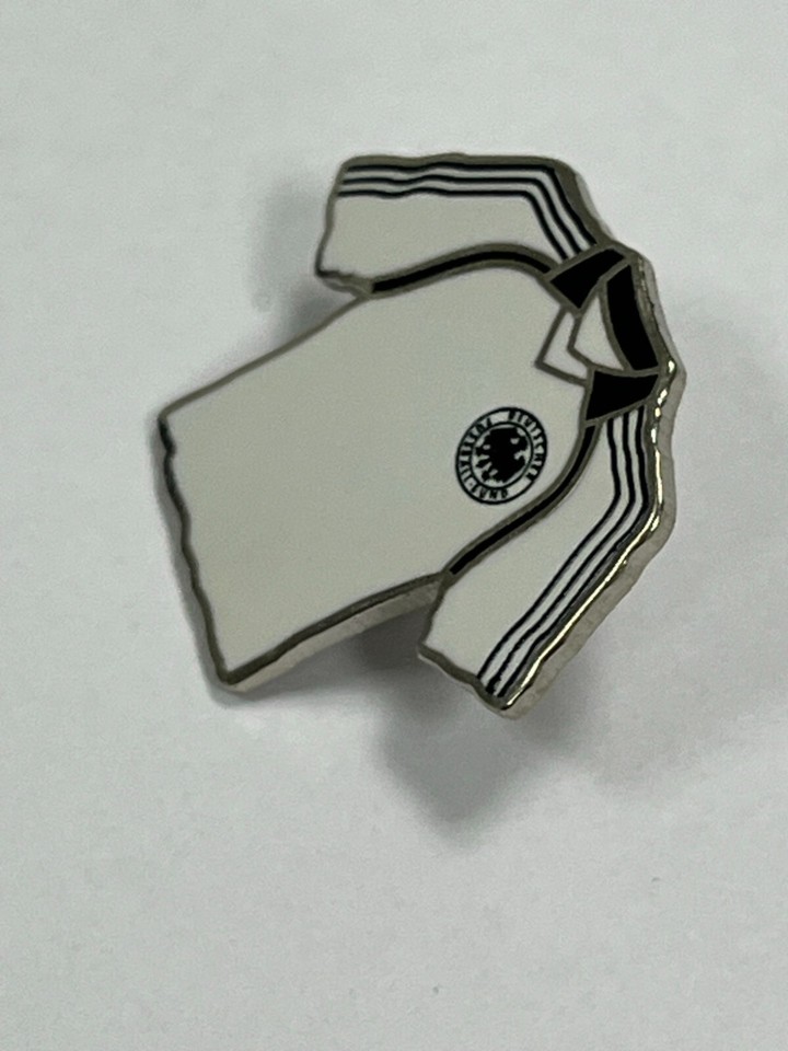 Deutschland DFB Team Pin Anstecker Trikot Miniatur B25 x H20 mm