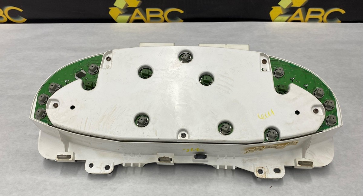 2001-2002 Ford Escape Speedometer Cluster (ID YL8F-10849-AL) OEM