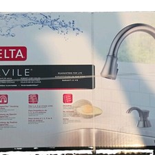 Delta Savile Pull-Down Kitchen Faucet ShieldSpray MagnaTite Diamond Seal SS
