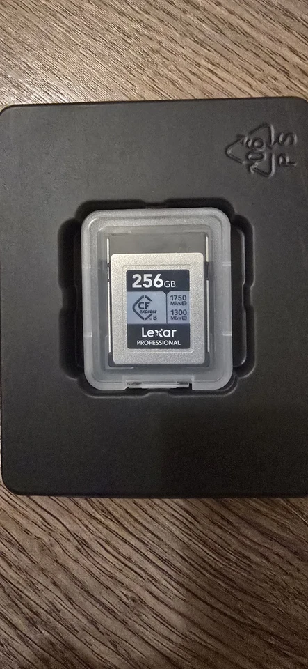 Lexar Professional SILVER Series 512GB CFexpress Type B PCIe 3.0 x2 Memory Card - Image 3 of 4