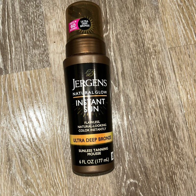 Jergens Natural Glow Flawless Ultra Deep Bronze Sunless Tanning Mousse - 6oz