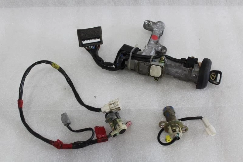 Interruptor de encendido Lexus LS400 1994 + llave con maletero y cilindros de cerradura de puerta Foto 2 de 4