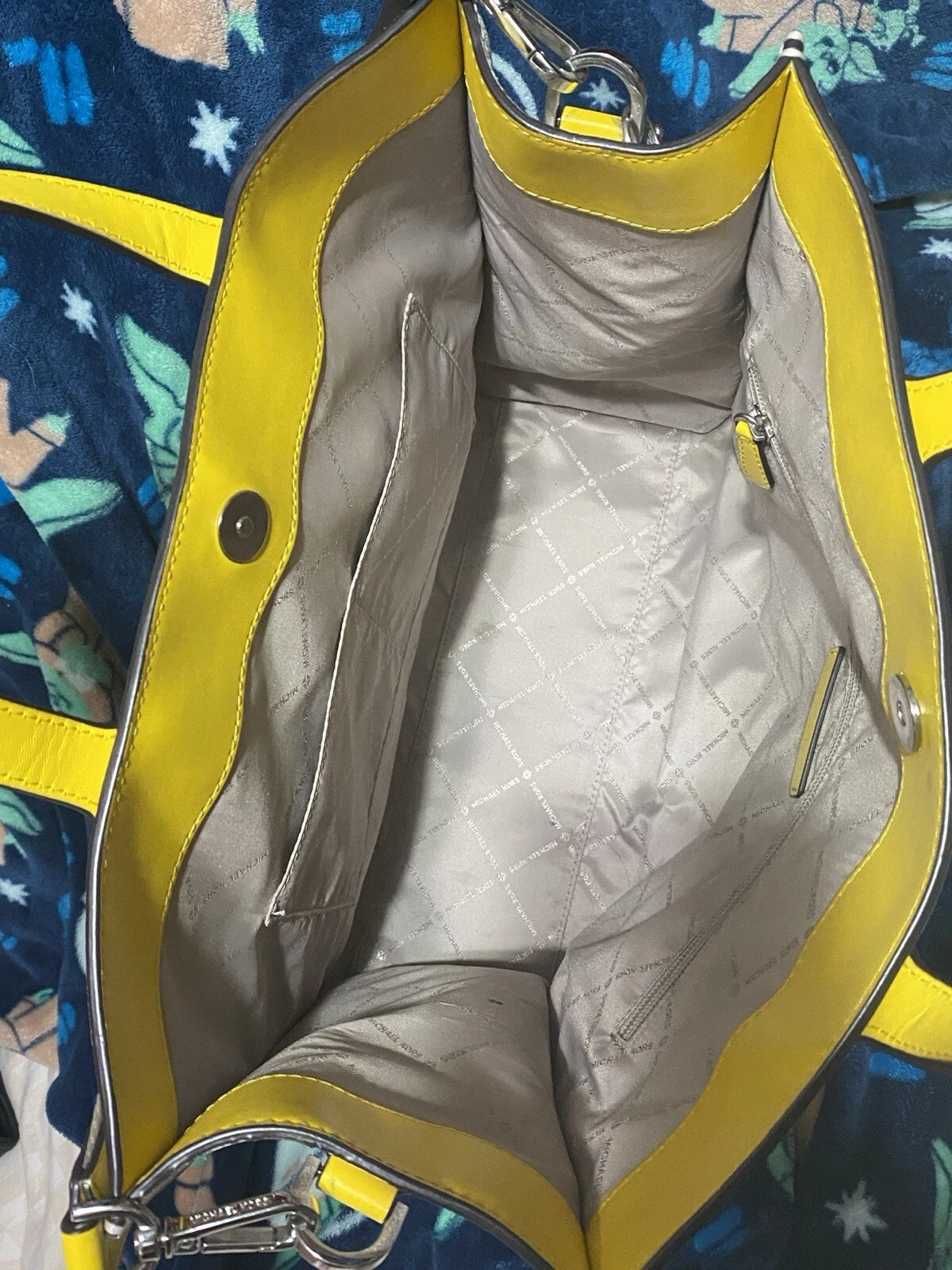 Borsa Michael Kors Kenly Large North South bianca MK firmata giallo agrumi