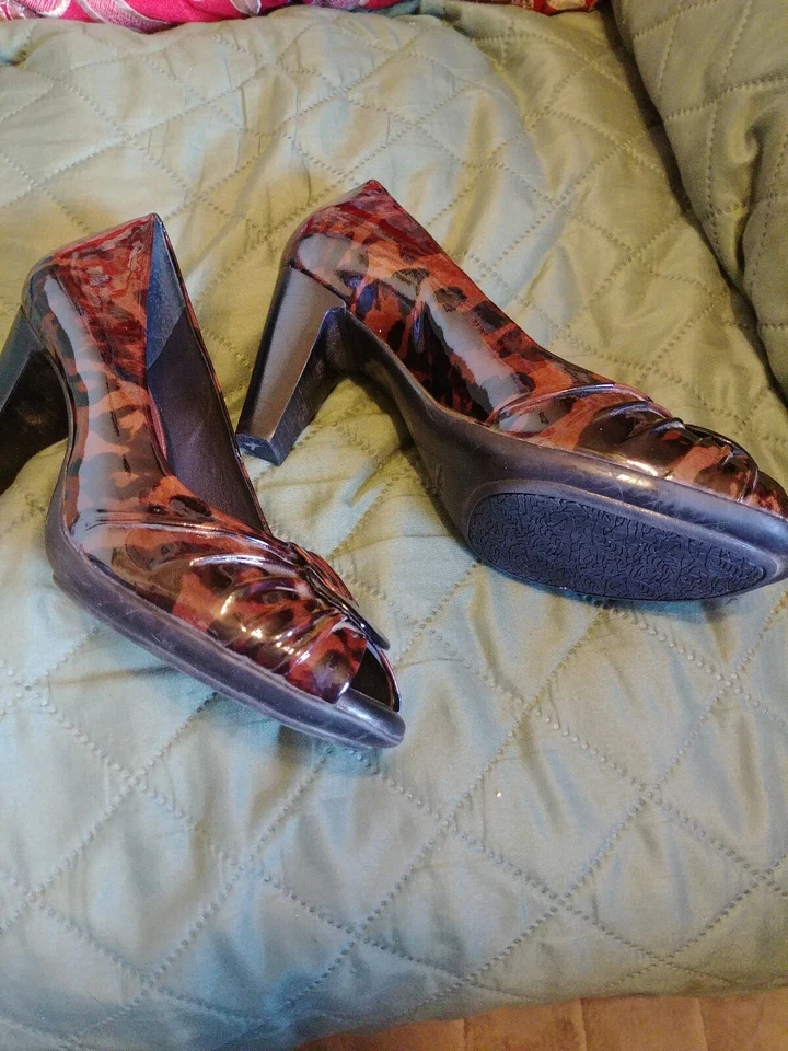 Nurture Womens Animal Print Peep-toe Shoes, Size 8M, Patent Leather, #1718 - Image 3 of 4