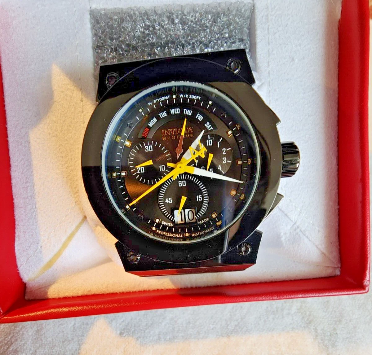 Invicta akula hotsell