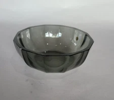 RICHARD SUSSMUTH SMOKE GRAY GLASS 12-SIDED BOWL WITH LABEL 9" DIAMETER 3.5" HIGH